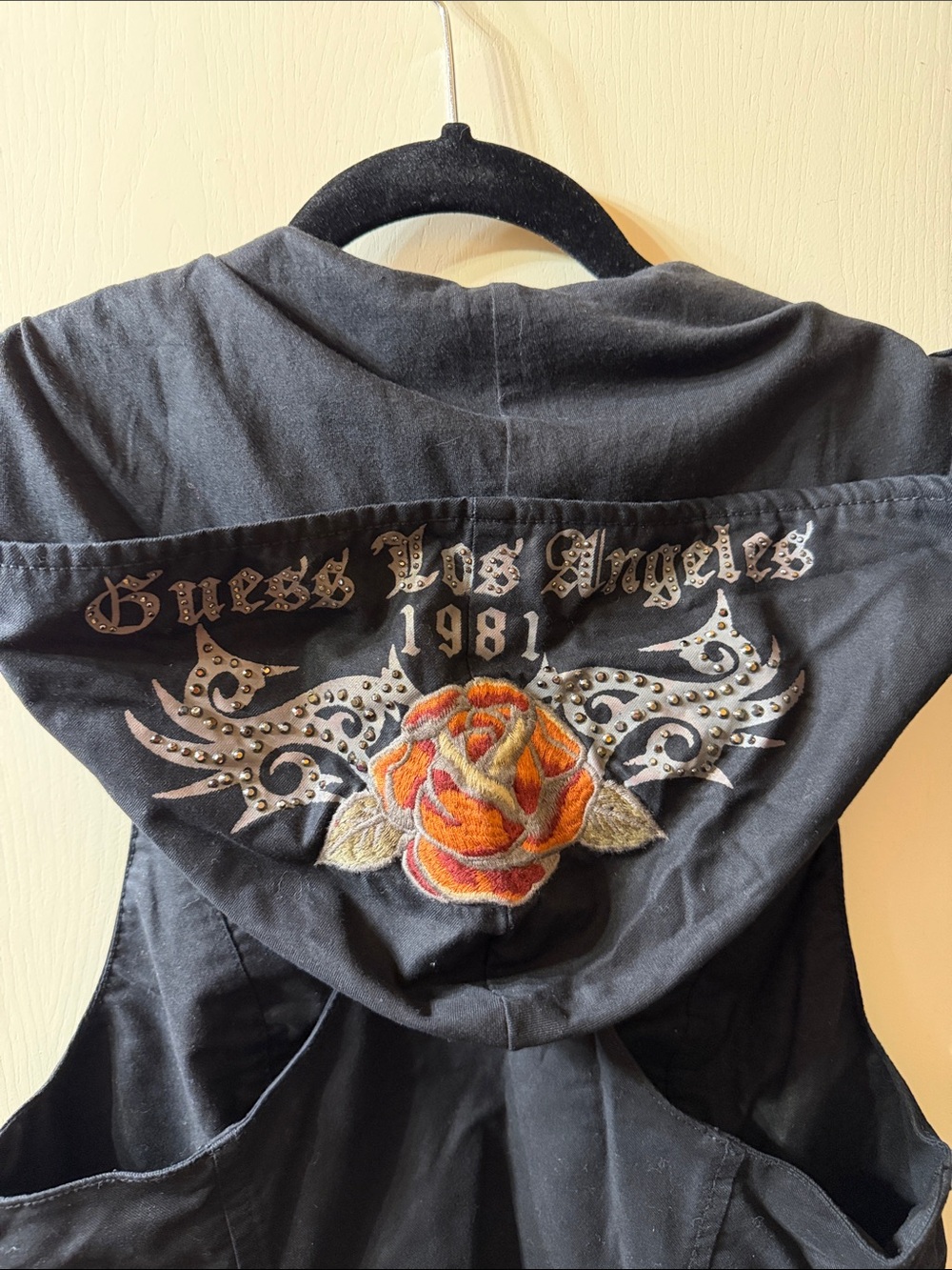Vintage GUESS Jeans Y2K Hooded Vest Embroidered Rhinestone NWT Size M - Picture 7 of 9